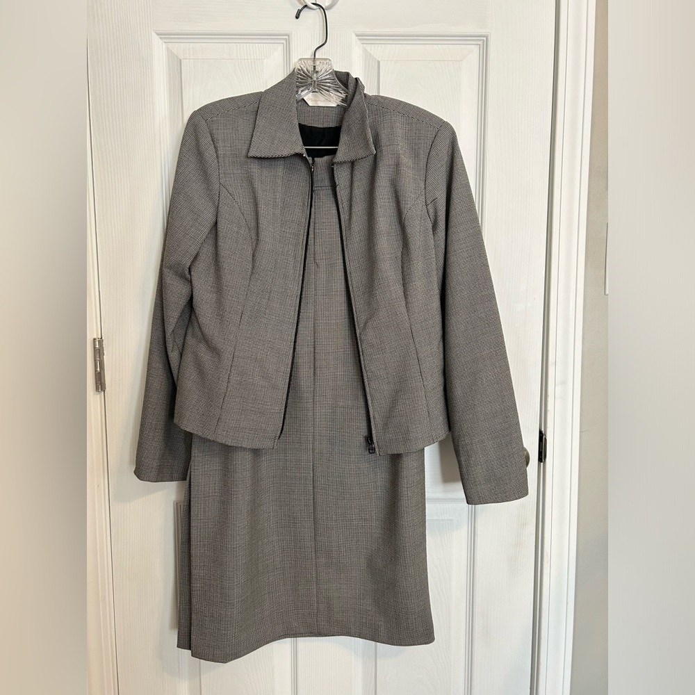 Peter Martin skirt and blazer set size 4